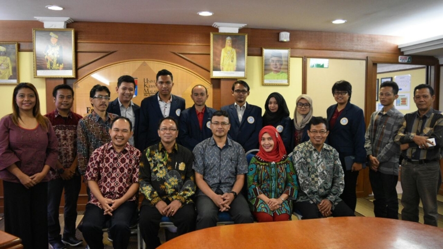 Universiti Kebangsaan Malaysia bersama Delegasi Muhibbah dari Indonesia (Koleksi Panpel Universitas Airlangga)